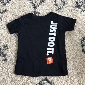 Nike Toddler Boy T-shirt 2t